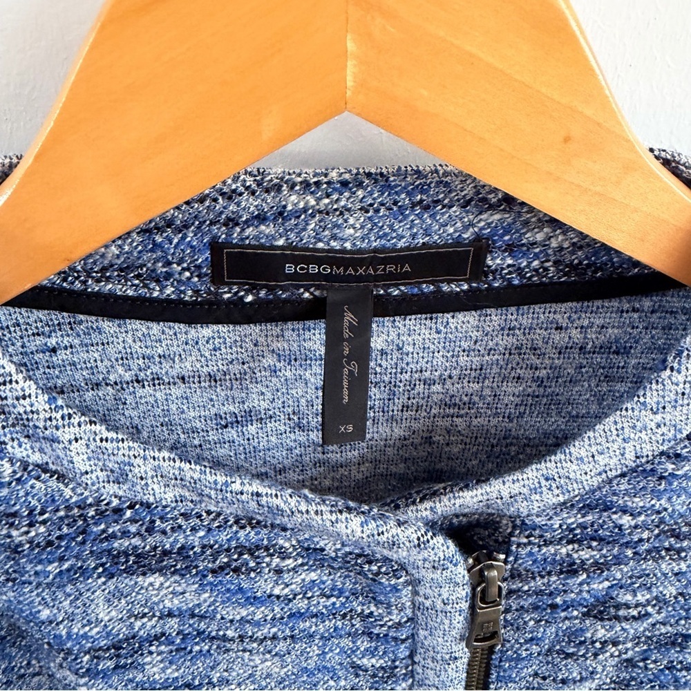 BCBGMaxAzria Blue and Black Textured Blazer - Picture 2 of 5